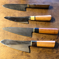 Leo Wood knives