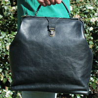 Handmade Leather bag by Vandertas